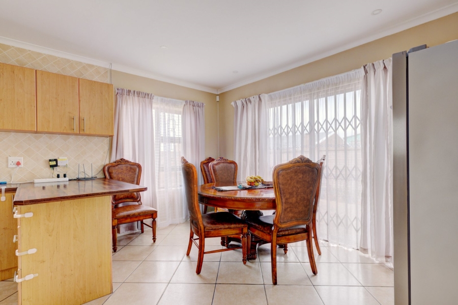 3 Bedroom Property for Sale in Parsonsvlei Eastern Cape